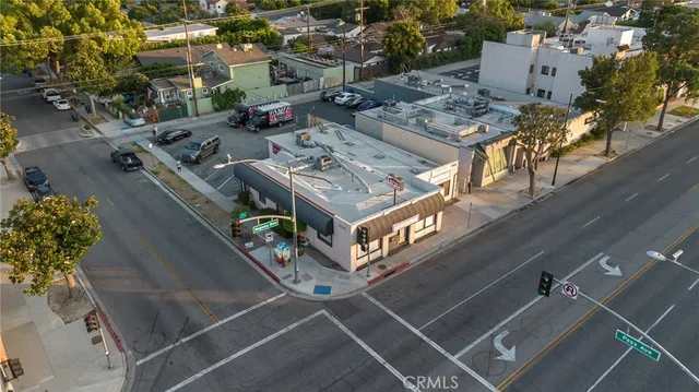 $1,999,000 | 4100 West Magnolia Boulevard, Burbank, CA 91505