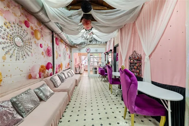 $1,999,000 | 4100 West Magnolia Boulevard, Burbank, CA 91505