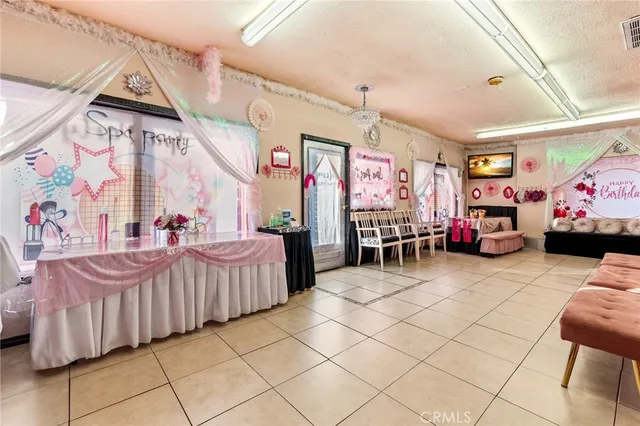 $1,999,000 | 4100 West Magnolia Boulevard, Burbank, CA 91505