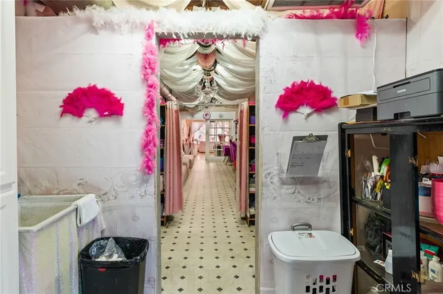 $1,999,000 | 4100 West Magnolia Boulevard, Burbank, CA 91505