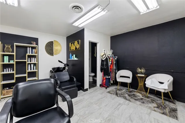 $1,999,000 | 4100 West Magnolia Boulevard, Burbank, CA 91505