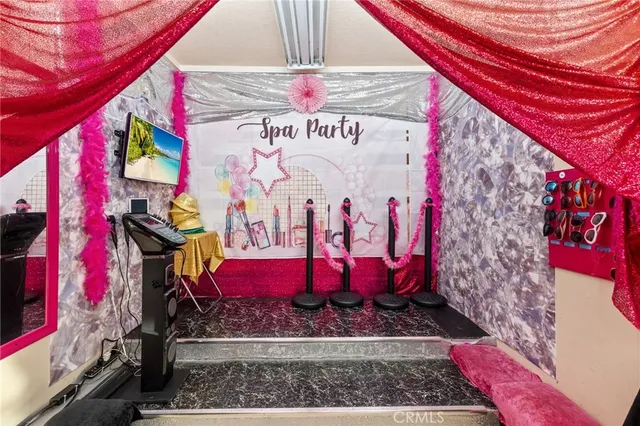 $1,999,000 | 4100 West Magnolia Boulevard, Burbank, CA 91505