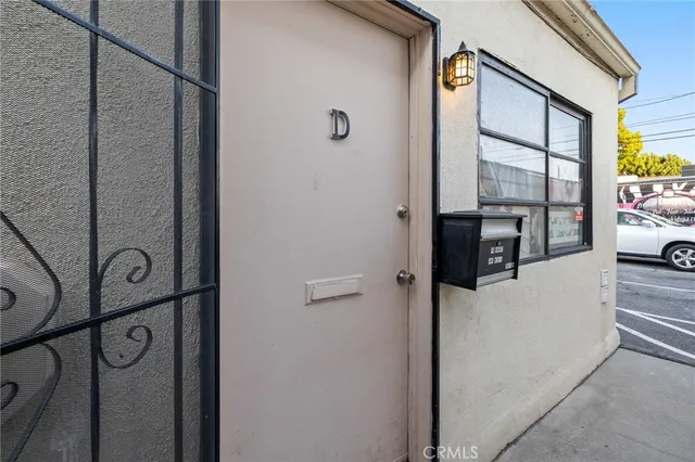 $1,999,000 | 4100 West Magnolia Boulevard, Burbank, CA 91505