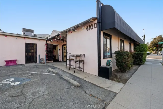 $1,999,000 | 4100 West Magnolia Boulevard, Burbank, CA 91505