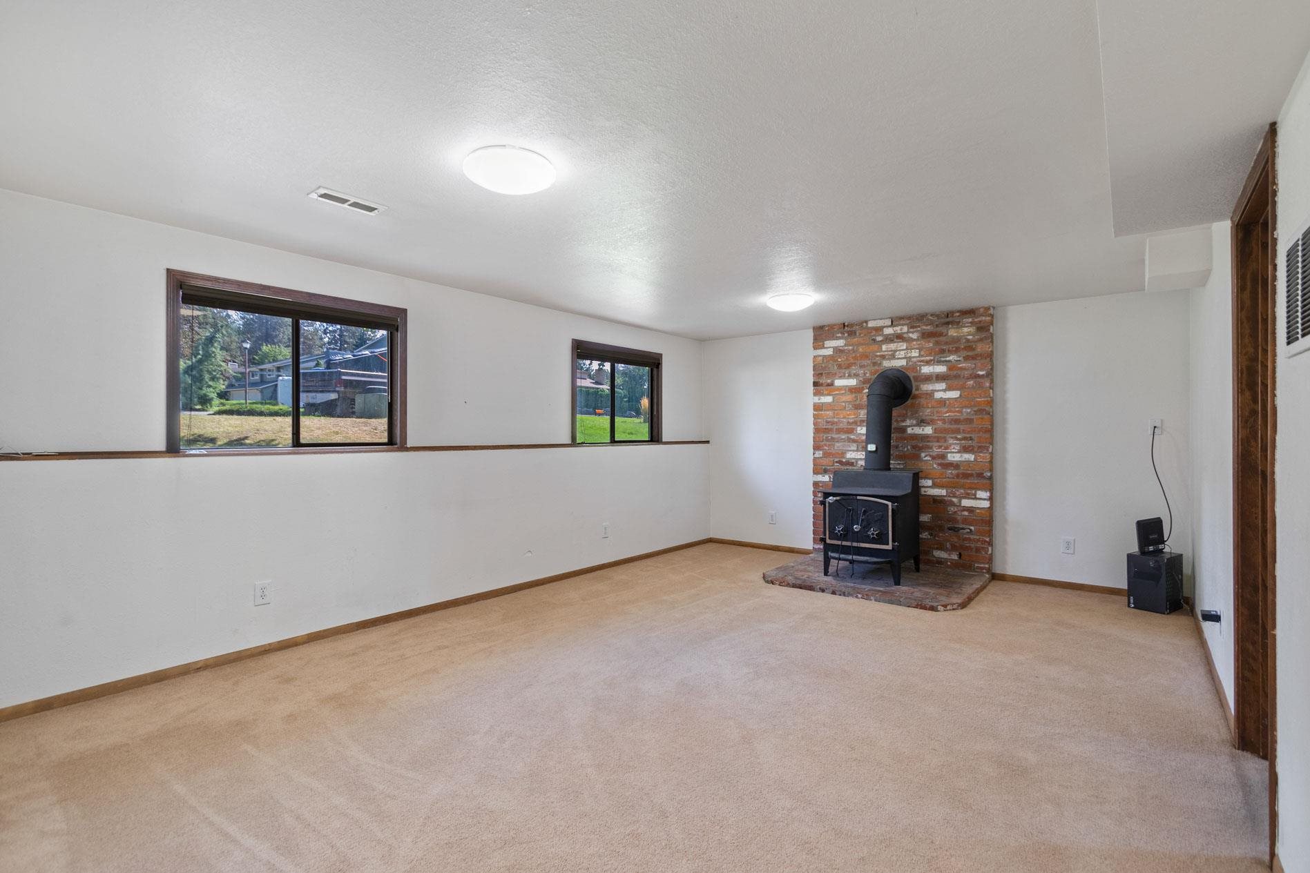 11205 North Astor Road Spokane, WA 99218 - Photo 17 of 30 Gallery Image 17