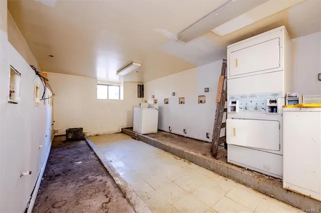 $1,200,000 | 937 Croes Avenue | Soundview