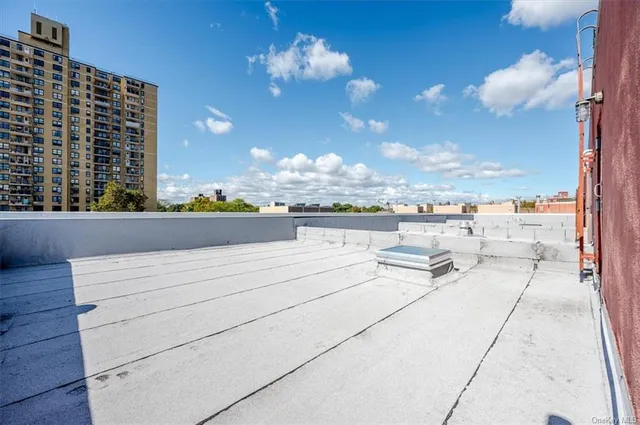$1,200,000 | 937 Croes Avenue | Soundview