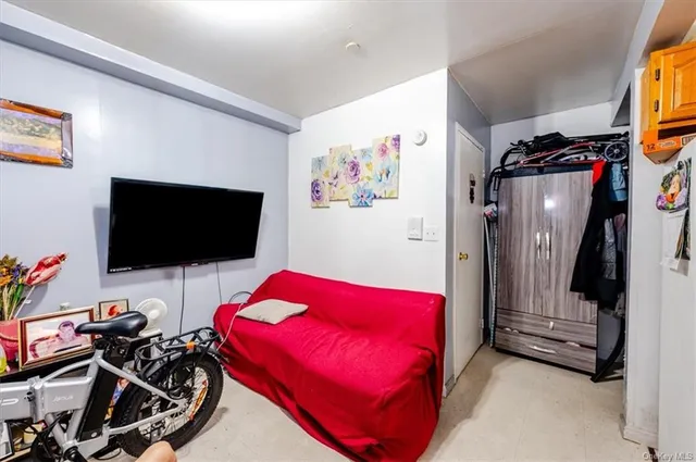 $1,200,000 | 937 Croes Avenue | Soundview