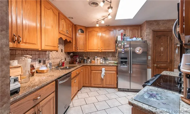 $675,000 | 41600 Texas Road, St. Robert, MO 65584