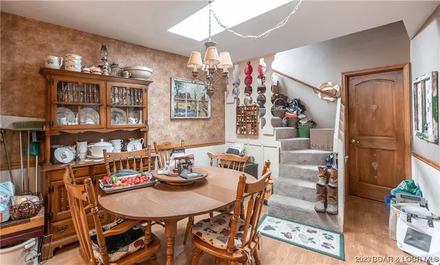 $675,000 | 41600 Texas Road, St. Robert, MO 65584