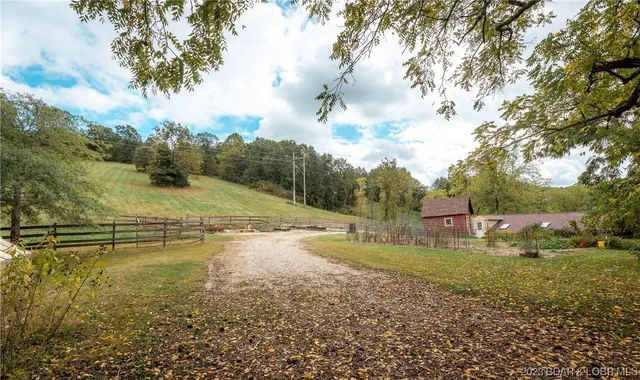 $675,000 | 41600 Texas Road, St. Robert, MO 65584