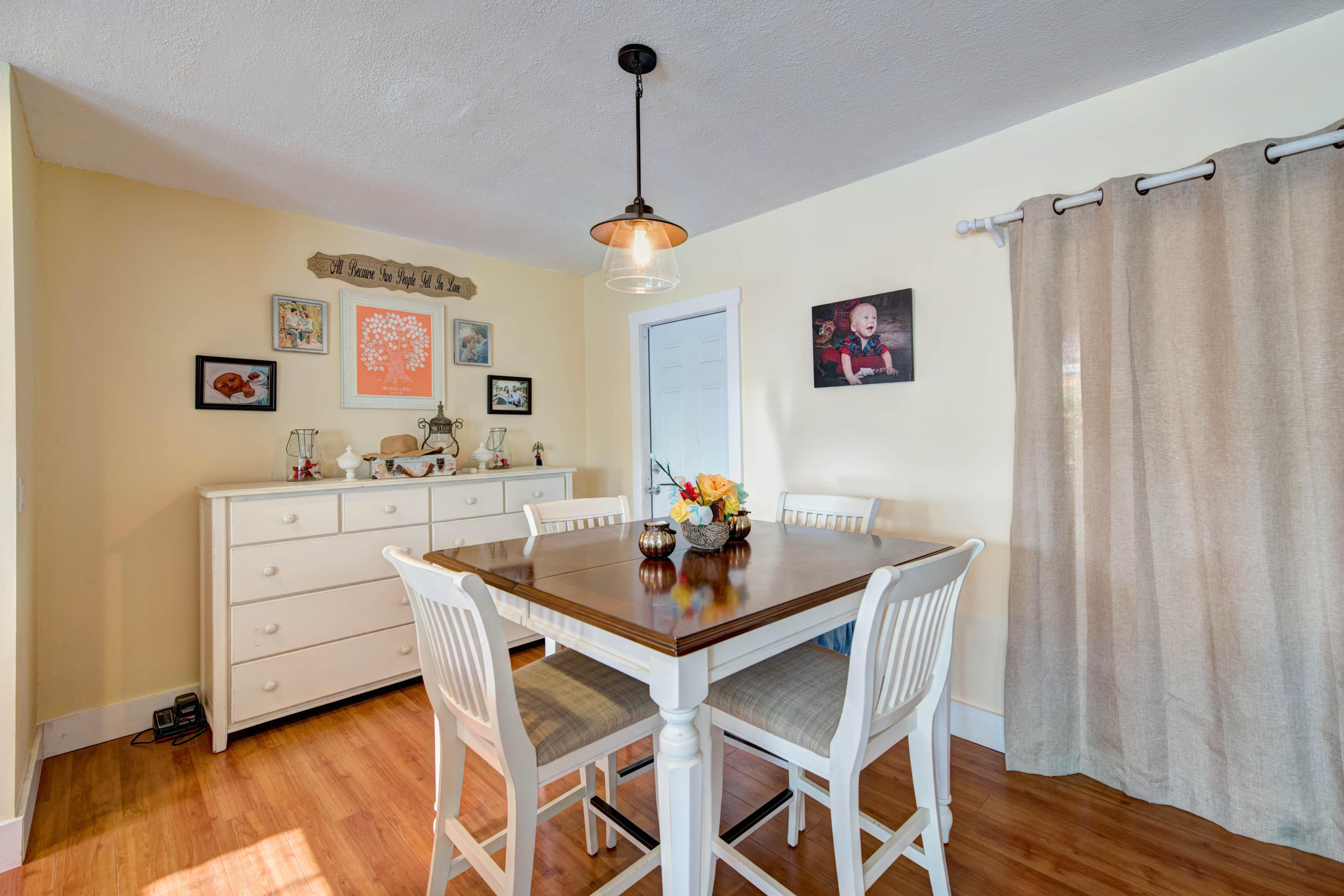 19882 Seabrook Road Jupiter, FL 33469 - Photo 8 of 17 09 Dining Area