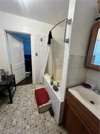 $110,000 | 5211 Gladstone Boulevard, Kansas City, MO 64123