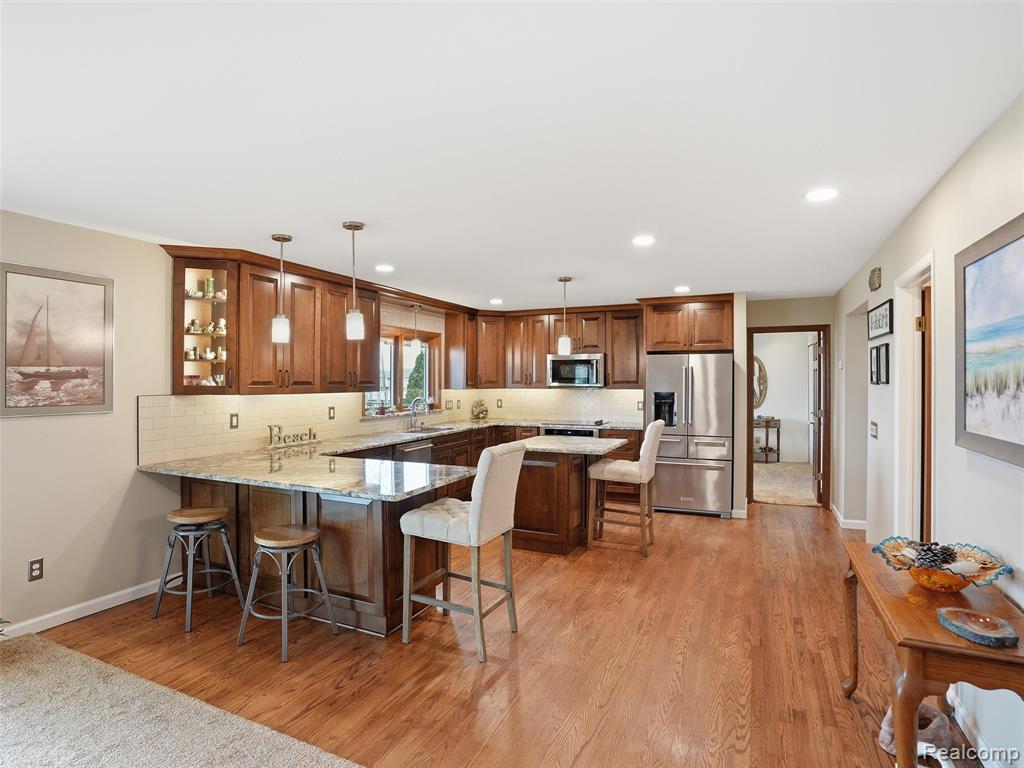 32160 South River Road Harrison Township, MI 48045 - Photo 9 of 70