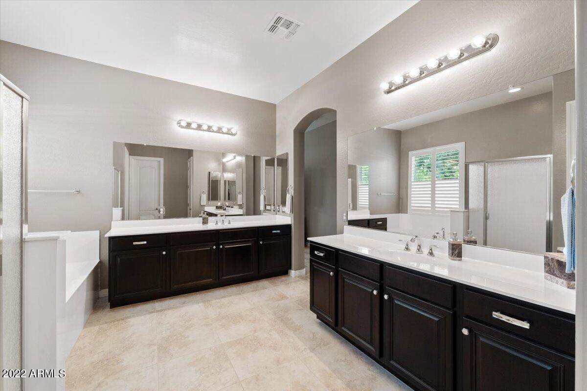 3167 East Warbler Road Gilbert, AZ 85297 - Photo 9 of 18 Primary Bathroom