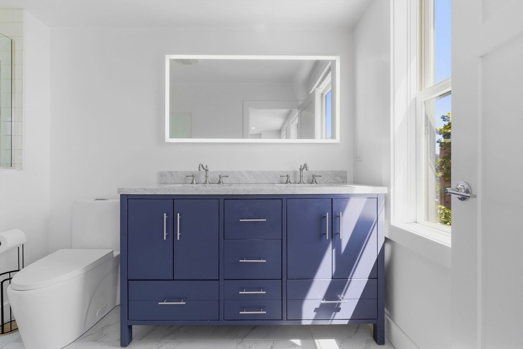 10 R Spring Garden Street, Unit 3 Boston, MA 02125 - Photo 15 of 37 Gallery Image 15
