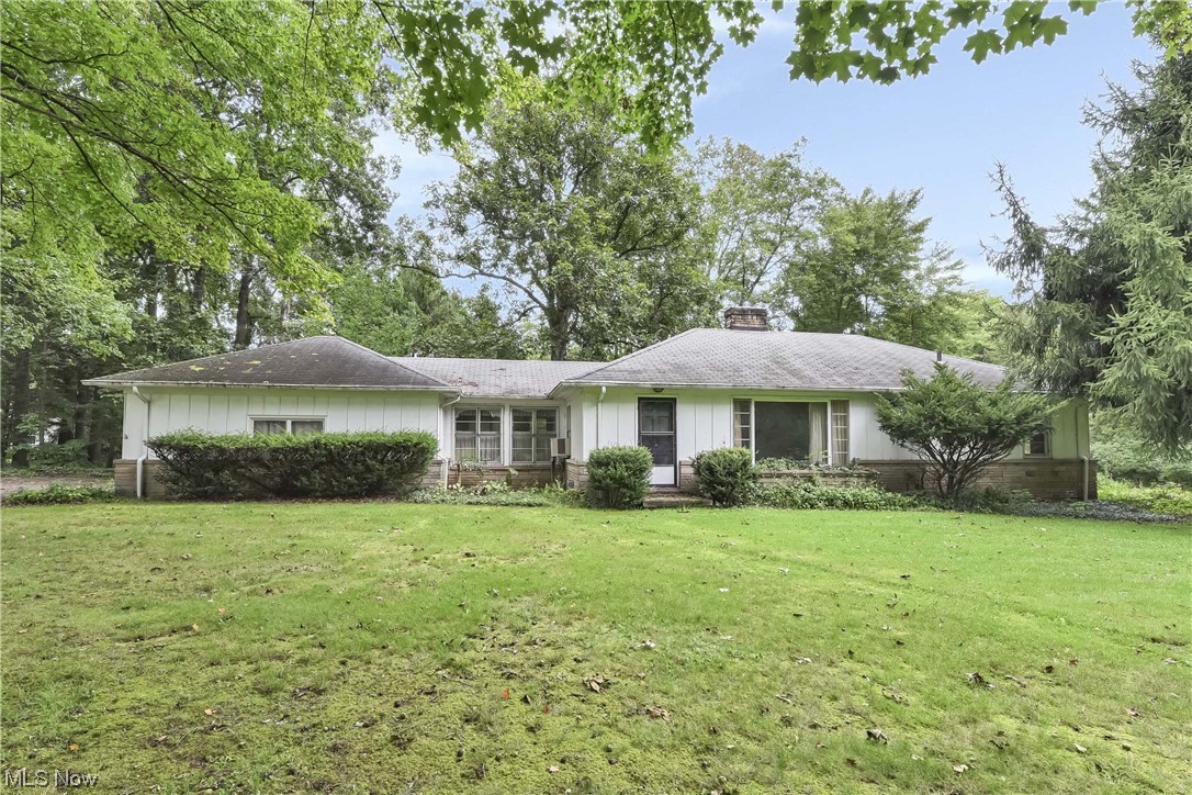 35855 Solon Road Solon, OH 44139 - Photo 1 of 26