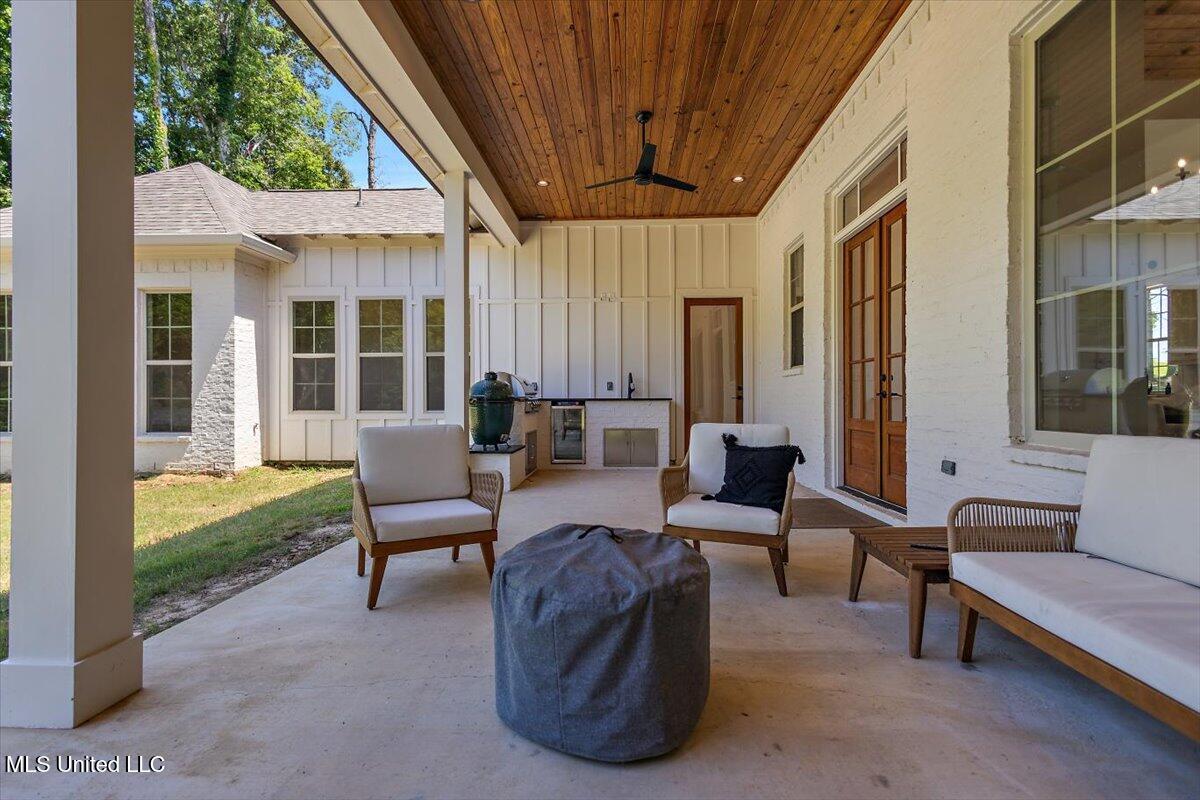 6603 Wirtz Road Flowood, MS 39232 - Photo 29 of 35 Back porch