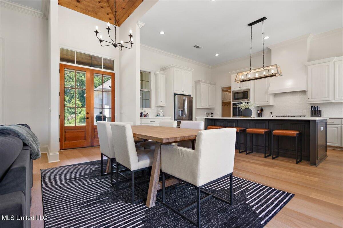 6603 Wirtz Road Flowood, MS 39232 - Photo 5 of 35 DIning into Kitchen