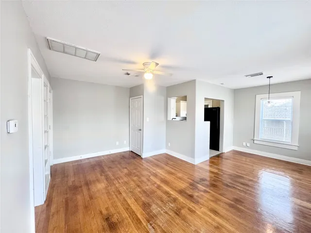 $1,395 | 629 East 11th Street, Unit 4, Houston, TX 77008