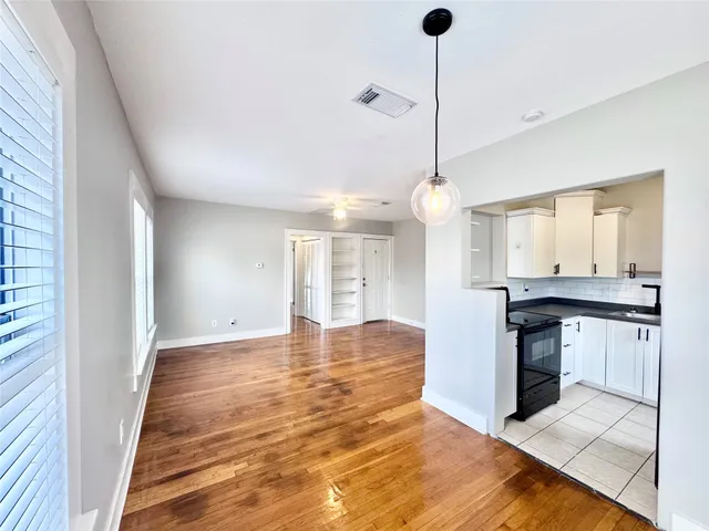 $1,395 | 629 East 11th Street, Unit 4, Houston, TX 77008