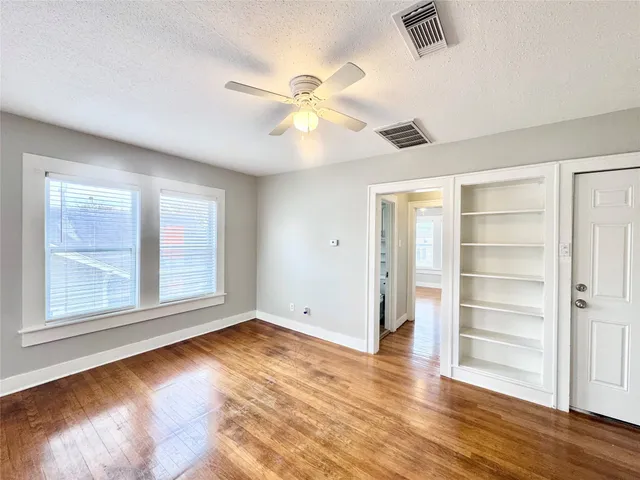 $1,395 | 629 East 11th Street, Unit 4, Houston, TX 77008