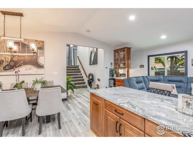 a view of a kitchen area