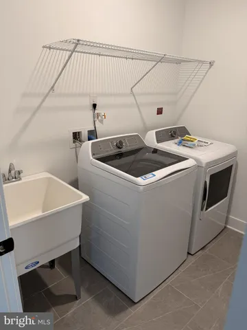 $3,200 | 4805 Bauhaus Square, Chantilly, VA 20151