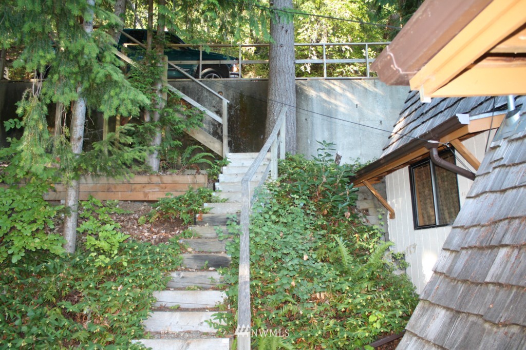 2005 Summit Lake Shore Road Northwest Olympia, WA 98502 - Photo 7 of 12 Gallery Image 7