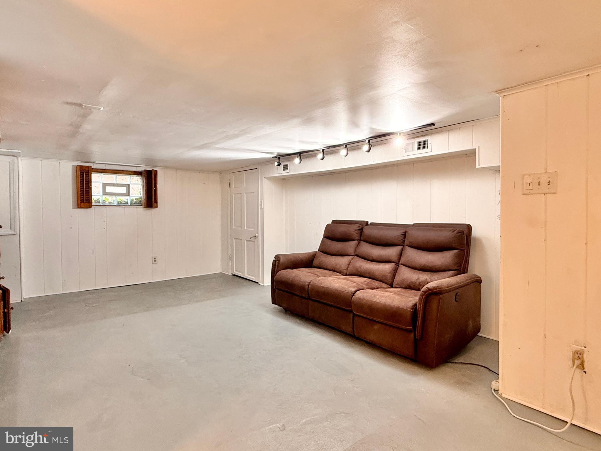 7041 Harvey Avenue Pennsauken, NJ 08109 - Photo 26 of 29