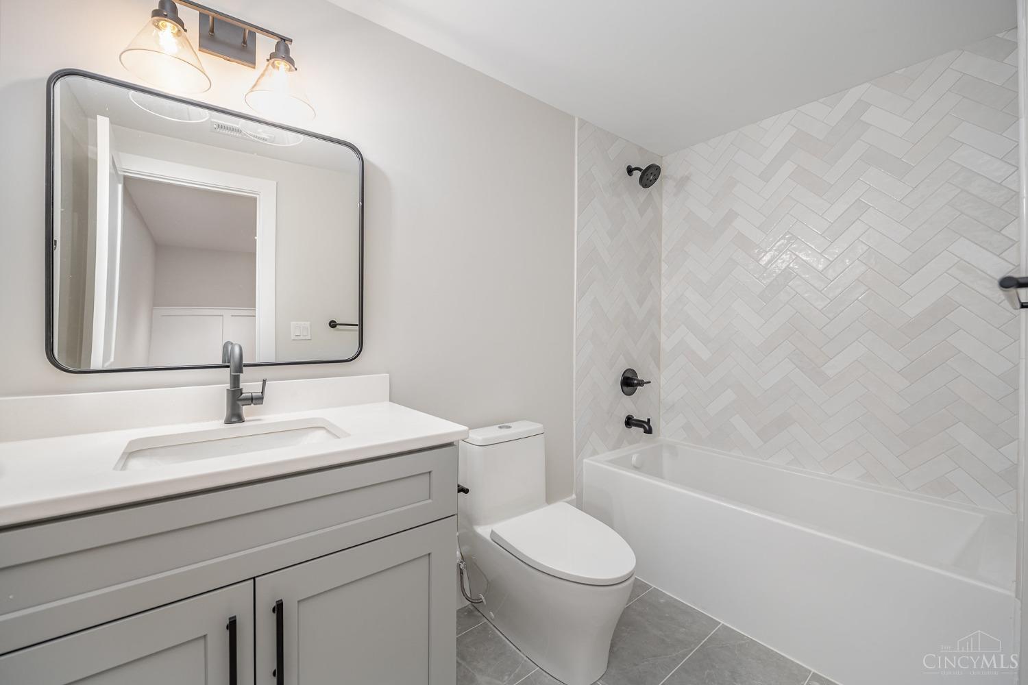 3643 Brotherton Road, Unit B Cincinnati, OH 45209 - Photo 22 of 28 Gallery Image 22