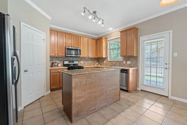 $270,000 | 16100 South Great Oaks Drive, Unit 2702, Round Rock, TX 78681