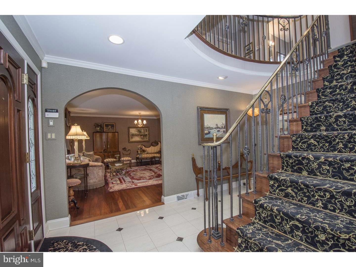 16 Llanberris Road Bala Cynwyd, PA 19004 - Photo 6 of 24 Foyer