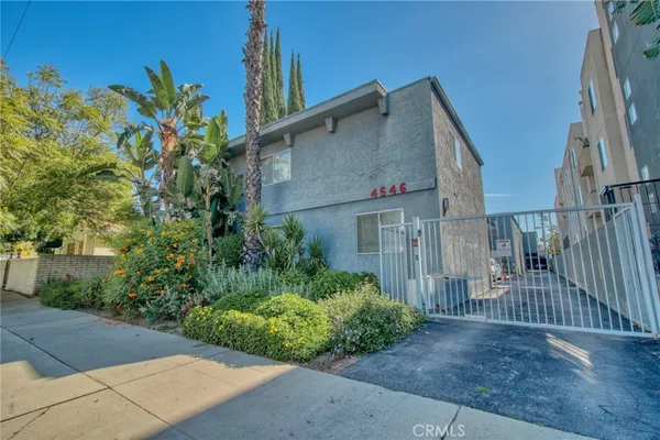 $2,500 | 4546 Murietta Avenue, Unit 211, Sherman Oaks, CA 91423
