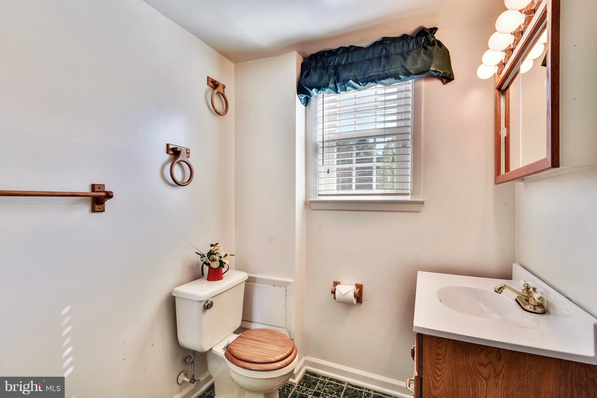 1212 Cobb Road Pikesville, MD 21208 - Photo 21 of 30 Bath