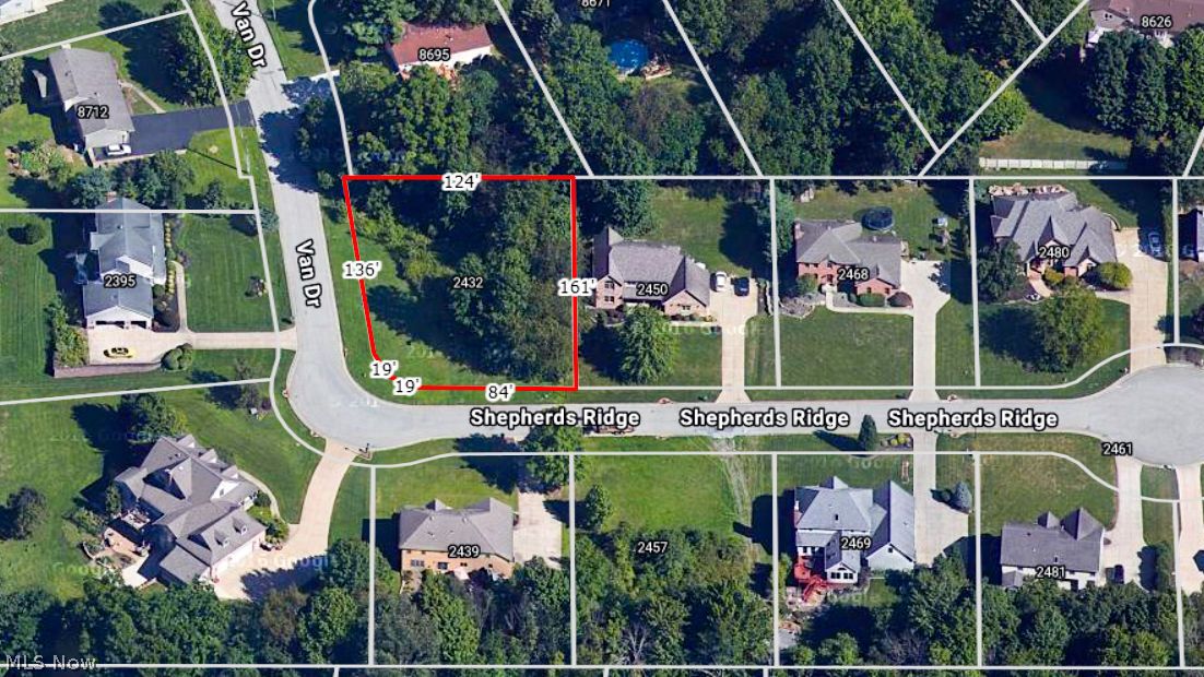 2432 Shepherds Ridge Youngstown, OH 44514 - Photo 2 of 6