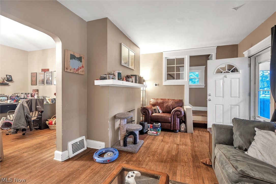1536 Felton Road South Euclid, OH 44121 - Photo 5 of 25