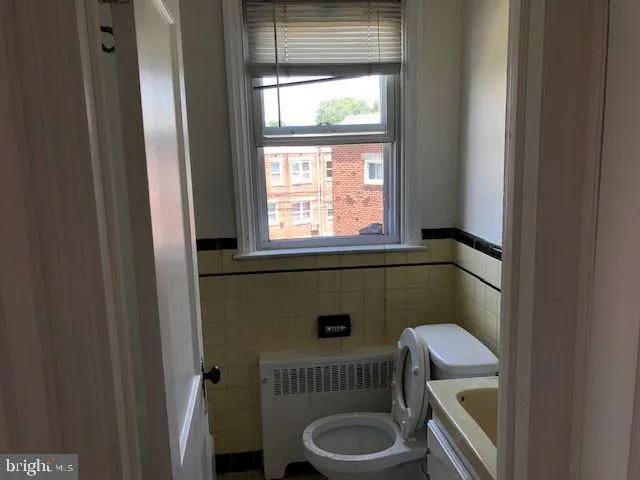 $1,300 | 822 822-2nd Road, Drexel Hill, PA 19026