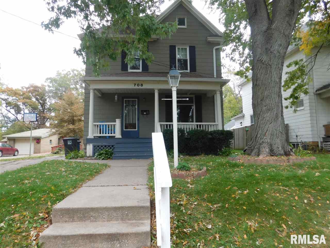 708 3rd Street A Moline, IL 61265 - Photo 1 of 16 Gallery Image 1