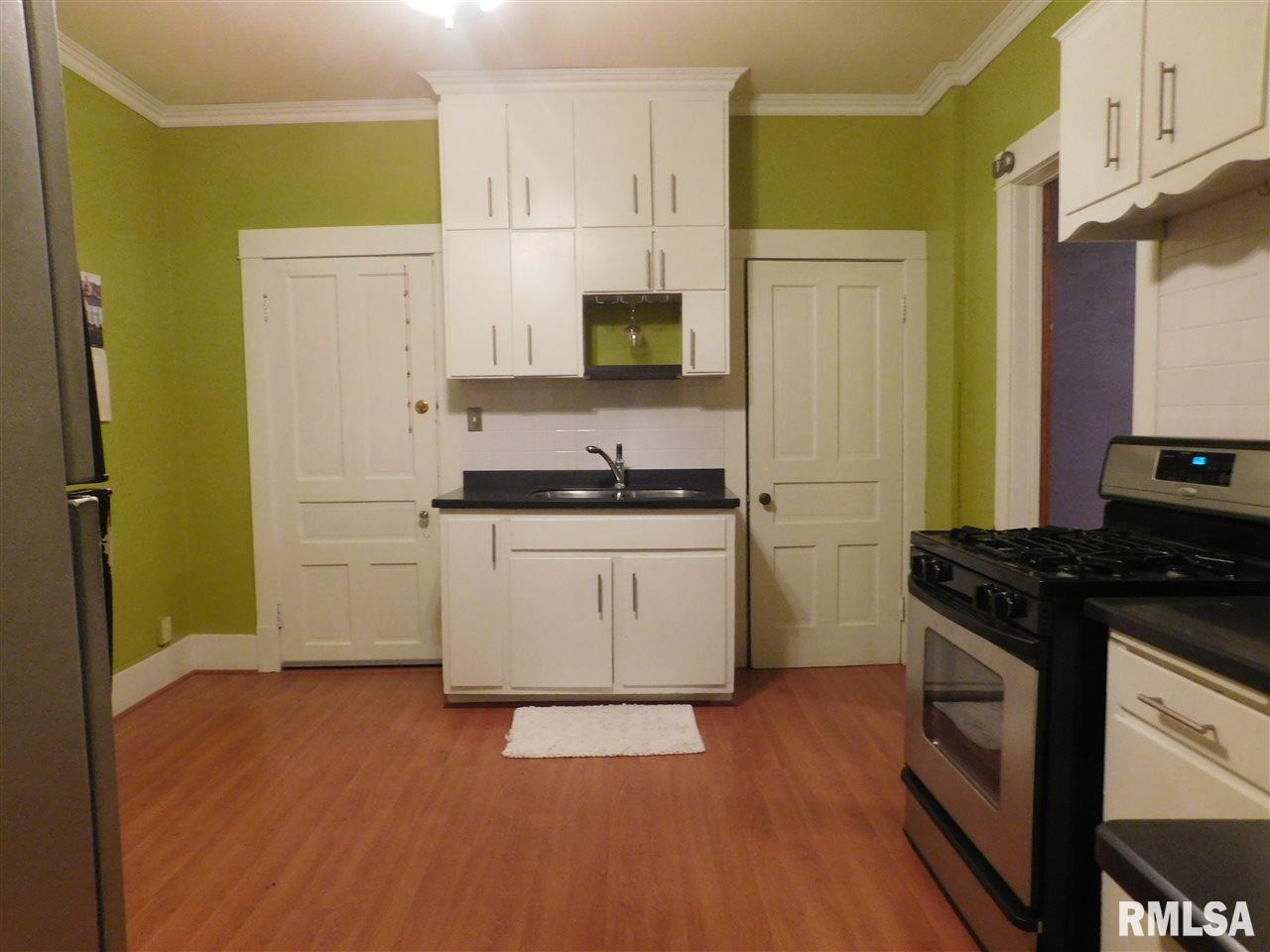 708 3rd Street A Moline, IL 61265 - Photo 9 of 16 Gallery Image 9
