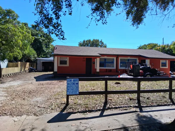 $1,850 | 520 52nd Street, West Palm Beach, FL 33407