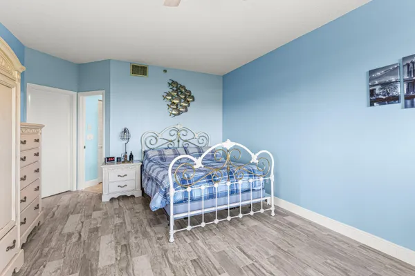 $775,000 | 200 Waterway Road, Unit 104, Tequesta, FL 33469