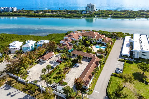$775,000 | 200 Waterway Road, Unit 104, Tequesta, FL 33469