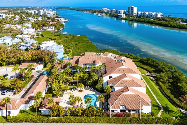 $775,000 | 200 Waterway Road, Unit 104, Tequesta, FL 33469