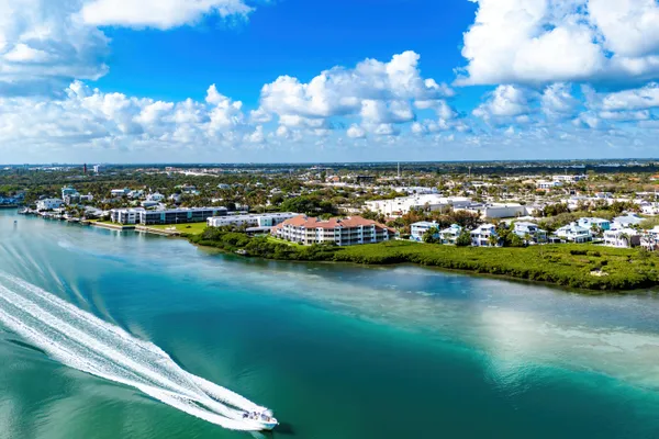 $775,000 | 200 Waterway Road, Unit 104, Tequesta, FL 33469