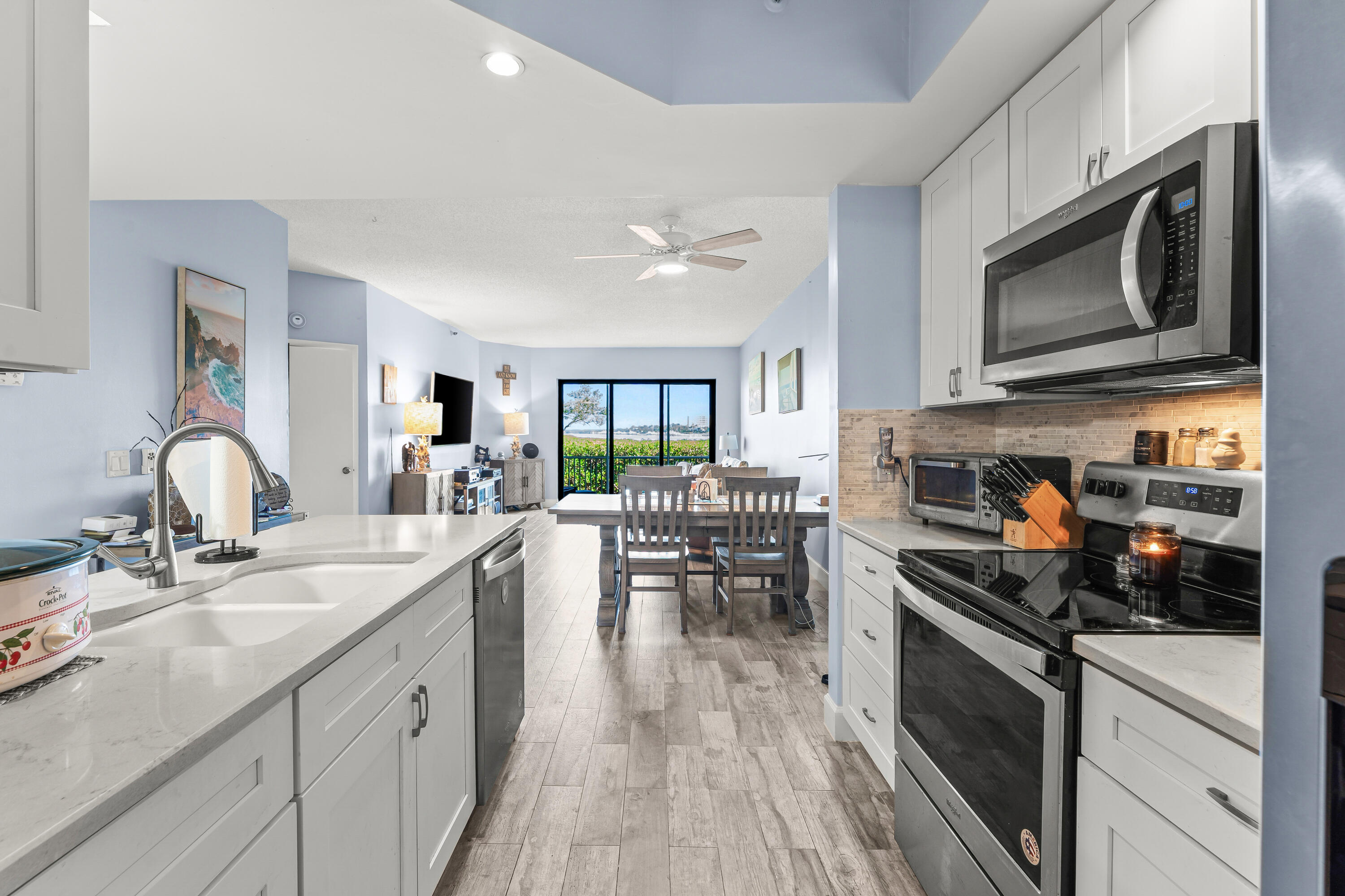 200 Waterway Road, Unit 104 Tequesta, FL 33469 - Photo 6 of 44 010-200WaterwayRoad-104-Tequesta-FL-3346
