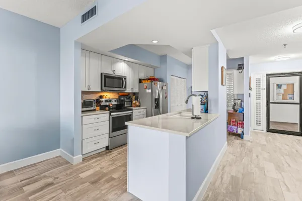 $775,000 | 200 Waterway Road, Unit 104, Tequesta, FL 33469