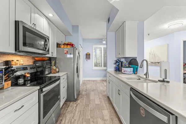 $775,000 | 200 Waterway Road, Unit 104, Tequesta, FL 33469