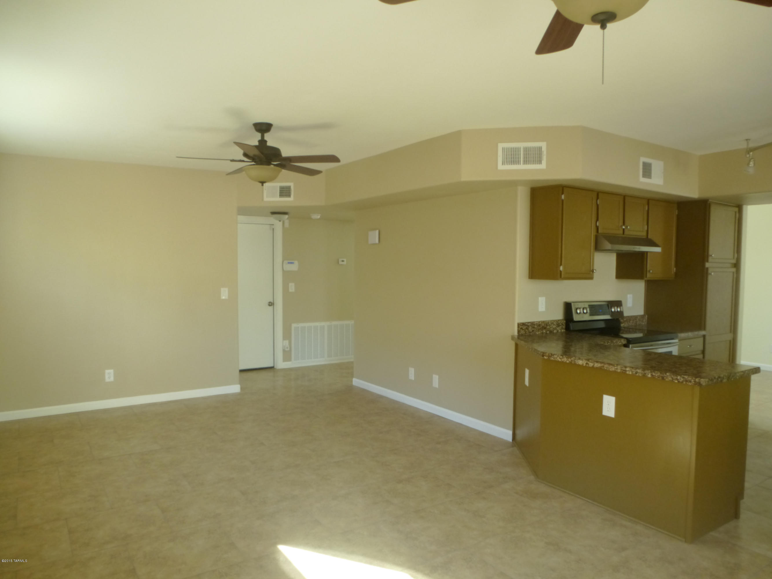 8064 North Halter Road Tucson, AZ 85741 - Photo 8 of 30 Gallery Image 8