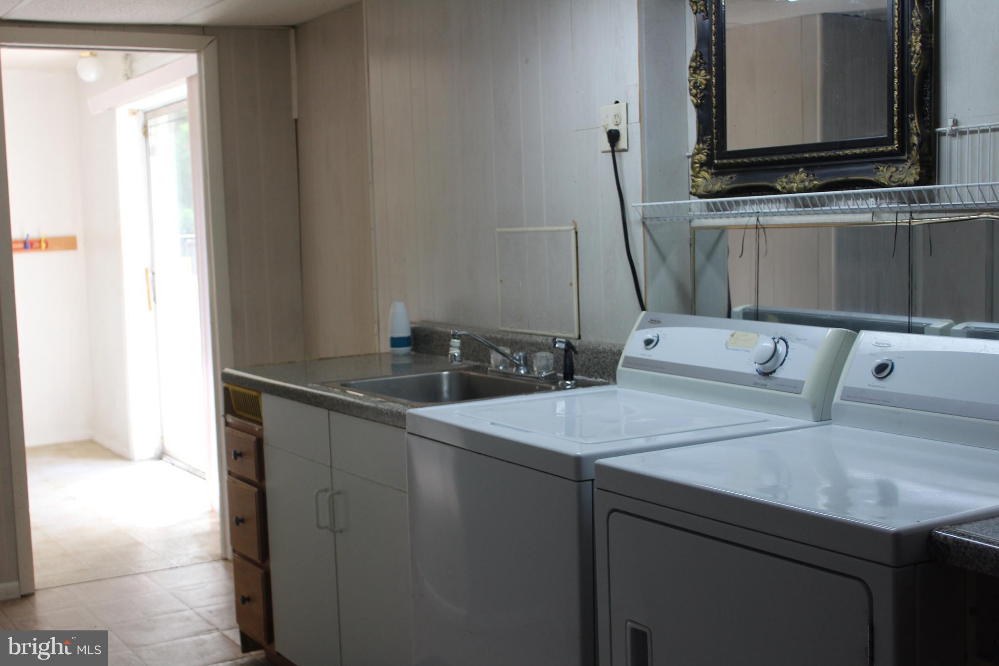 7902 New Freetown Road Pasadena, MD 21122 - Photo 24 of 30 Laundry Room